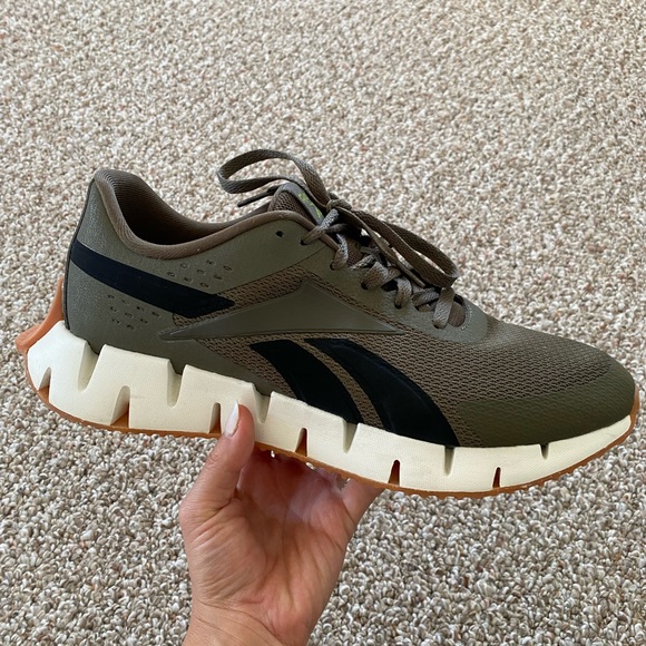 Men’s Reebok Sneakers - Picture 6 of 9